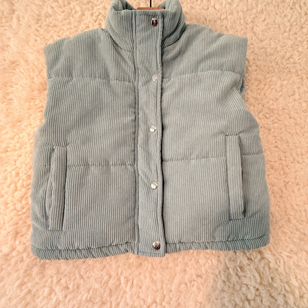 Light Blue Puffer Vest - Picture 6 of 10